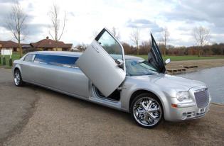 chrysler limo hire northampton